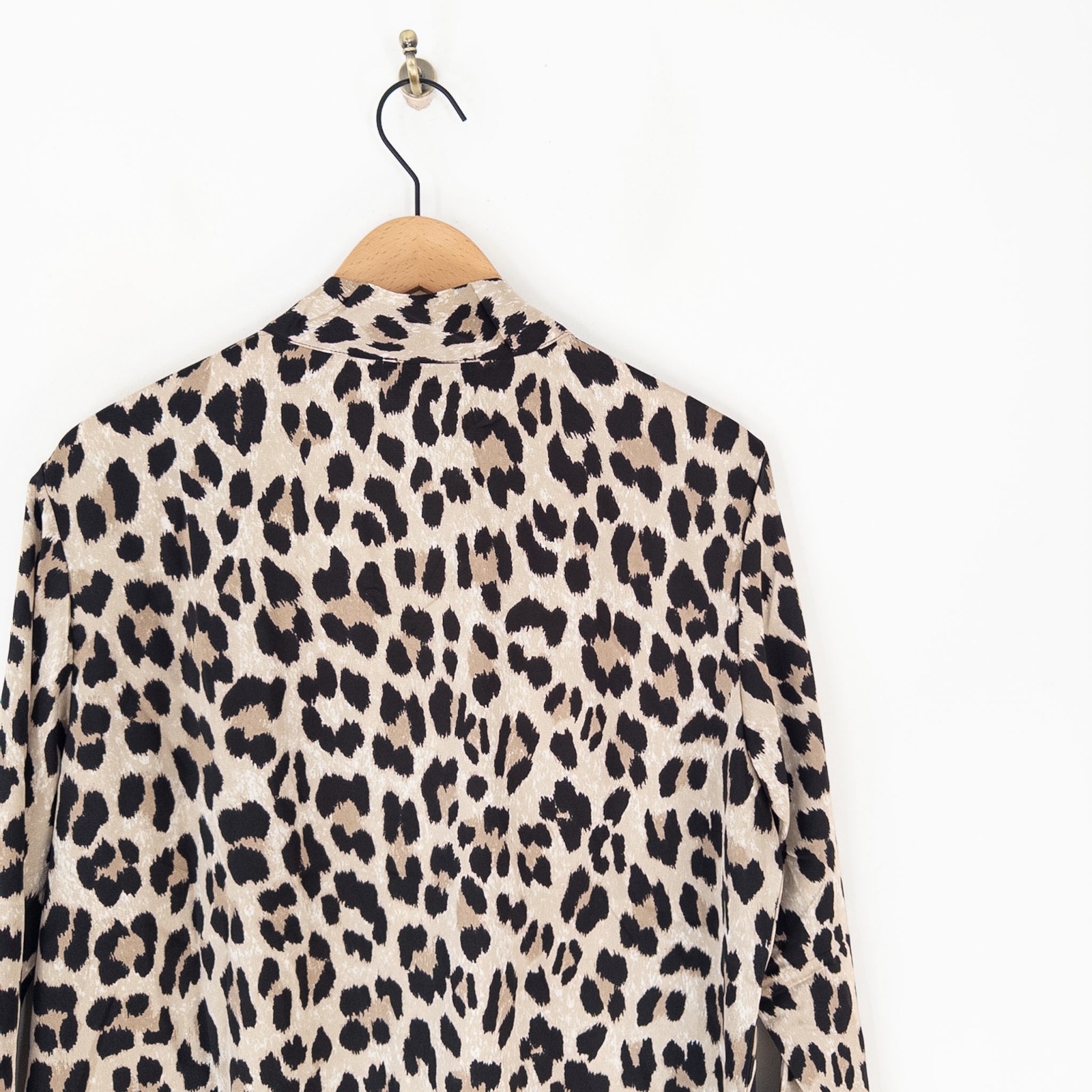 Frank Usher Leopard Print Blouse Size L/XL Beige Tie Neck Long Sleeve