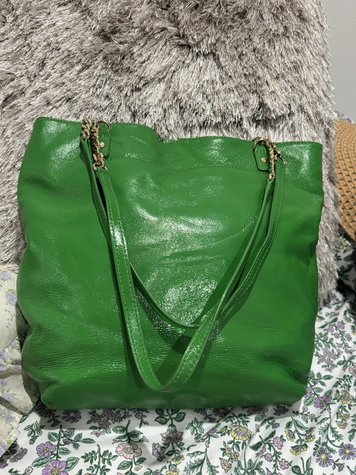 Michael Kors Jet Set Tote Bag bright green patent leather gold chain accents