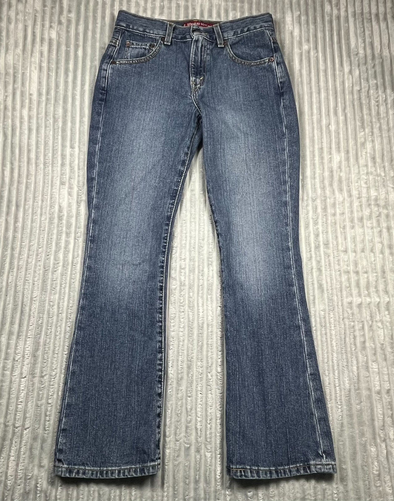 Levi’s Jeans Womens 4 (28×29) Miss Nouveau Boot Cut Low Rise Medium Wash Cowgirl