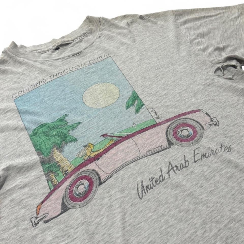 Vintage 90s ‘Cruising Through Dubai’ United Arab Emirates Thrashed T-shirt L 21″