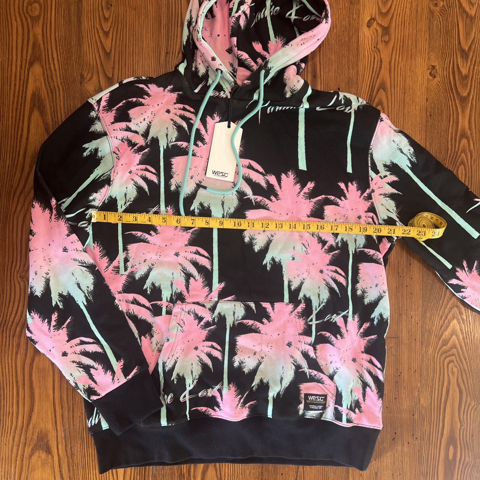 WESC Upside Down Tag Mike Paradise Lost Rare Hooded Sweatshirt Men’s Medium