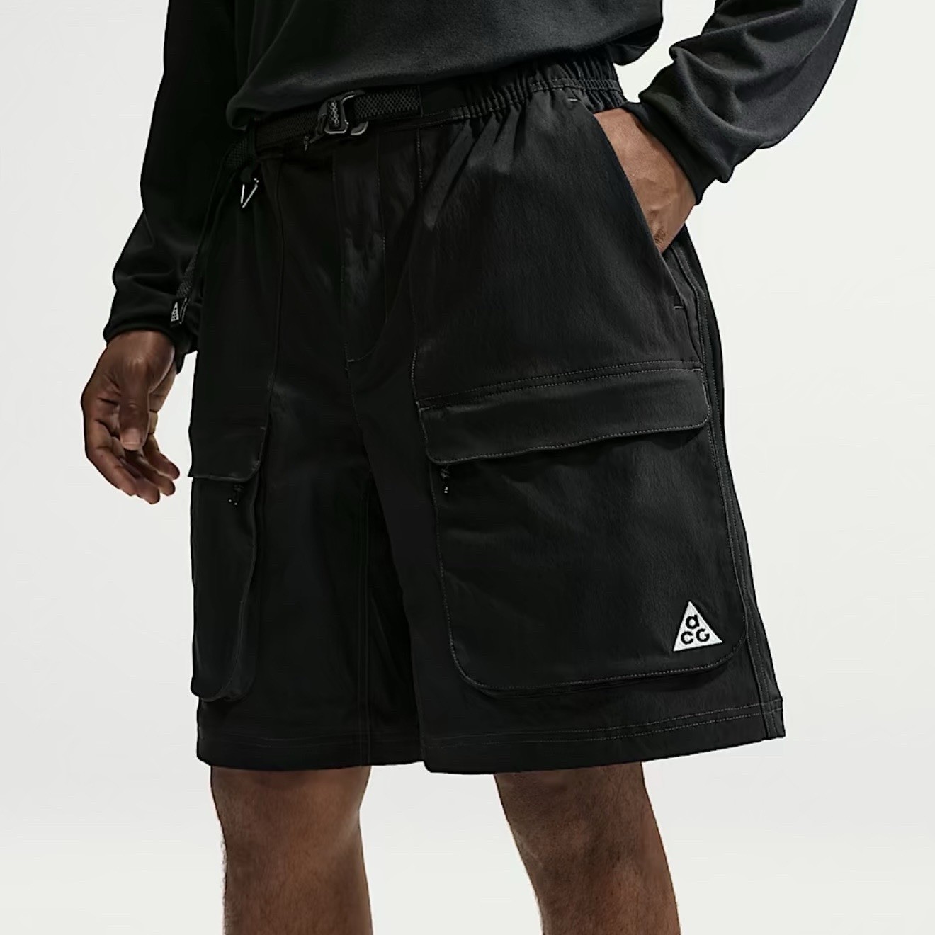 Brand New Nike ACG Smith Summit Cargo Pants/Shorts Black Size Medium HV0591-010
