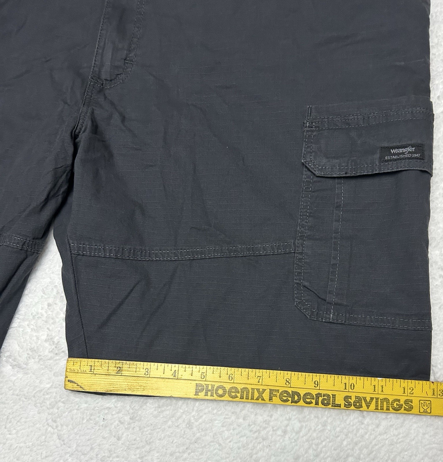 Wrangler Men’s 46 Cargo Shorts With Stretch Relaxed Fit Above Knee Dark Gray NEW