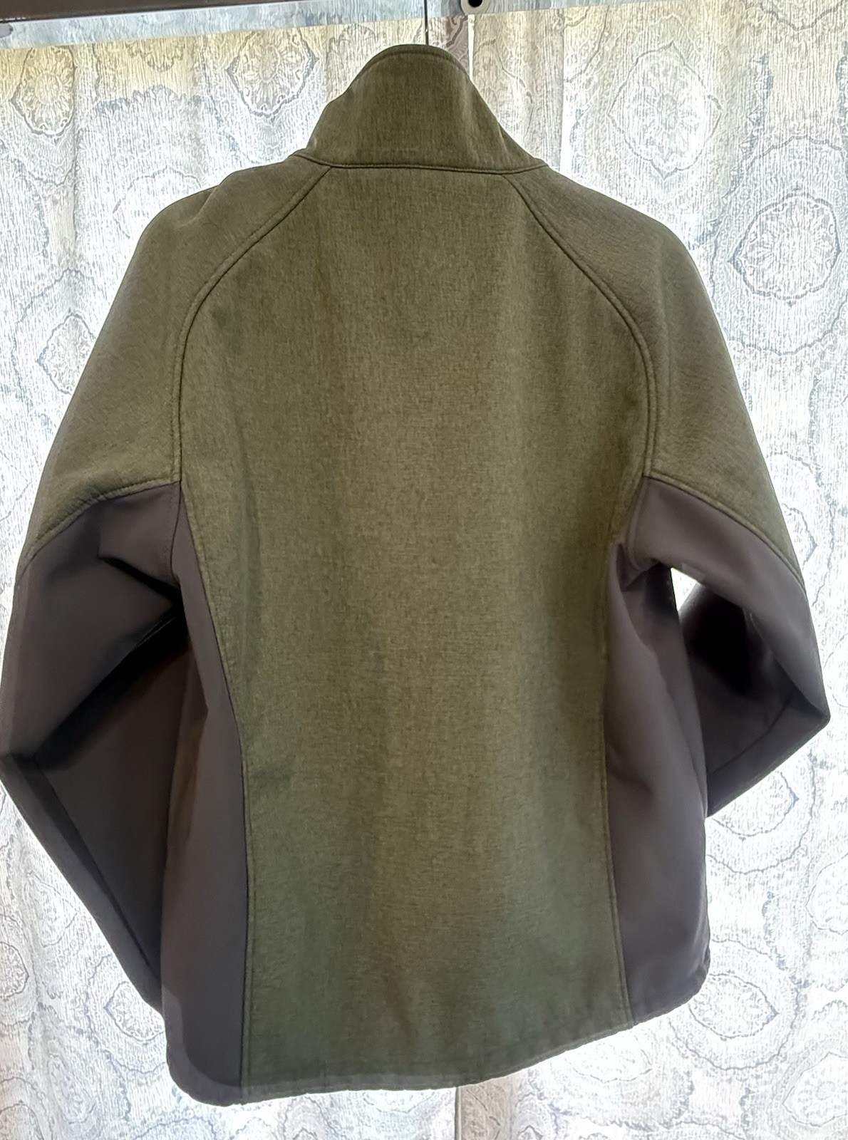 Kirkland Signature Men’s Softshell Full Zip Jacket Stand-Up Collar L Green/Gray