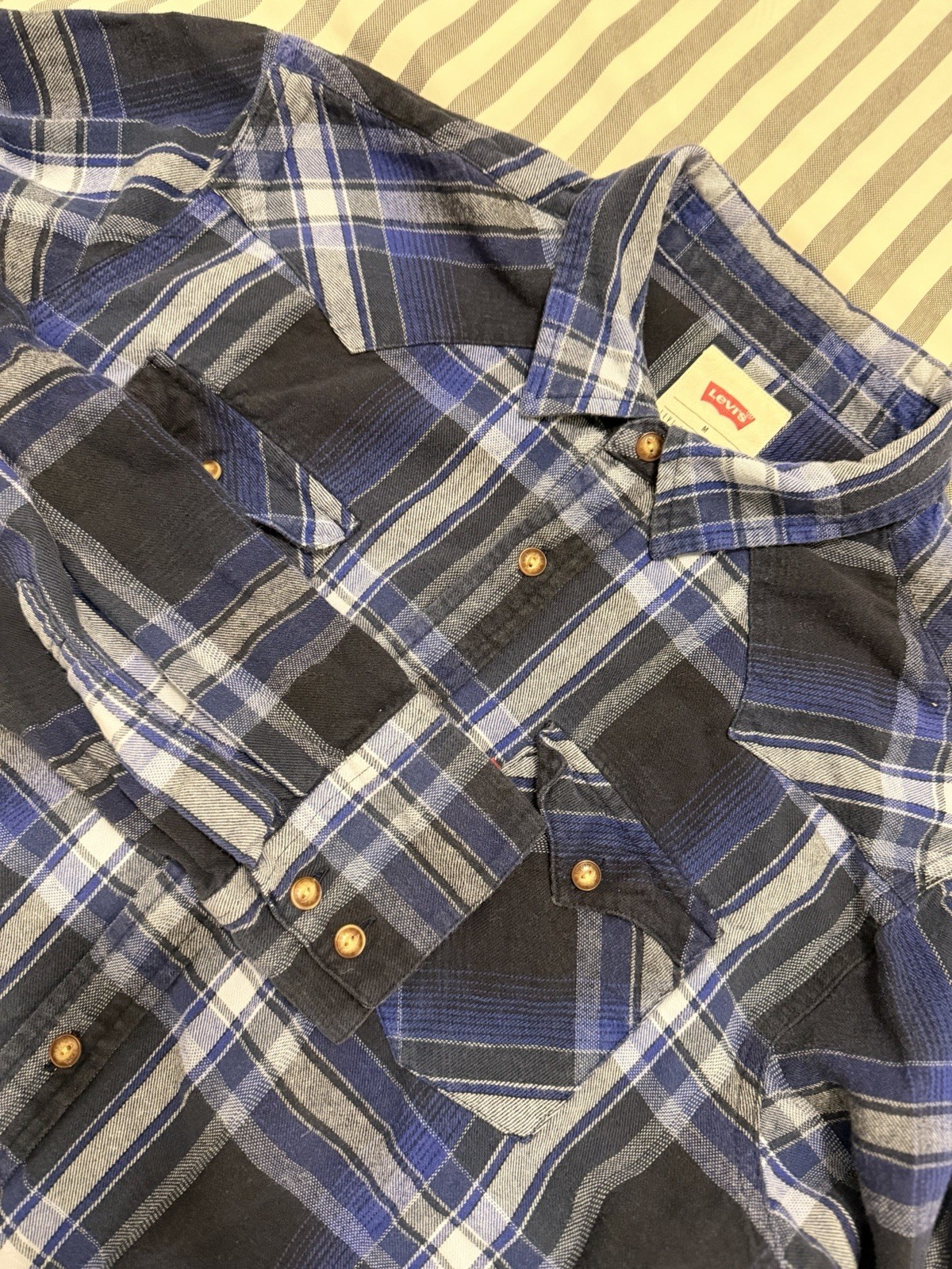 LEVI’S Mens Medium Plaid Flannel Shirt Blue Black Western Pearl Snap Style M