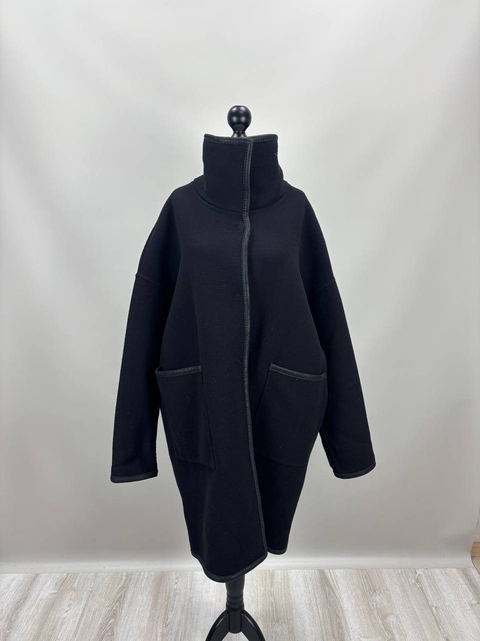 Womens coat Urban Zen Size S/M Color Black Duties Paid (USA)