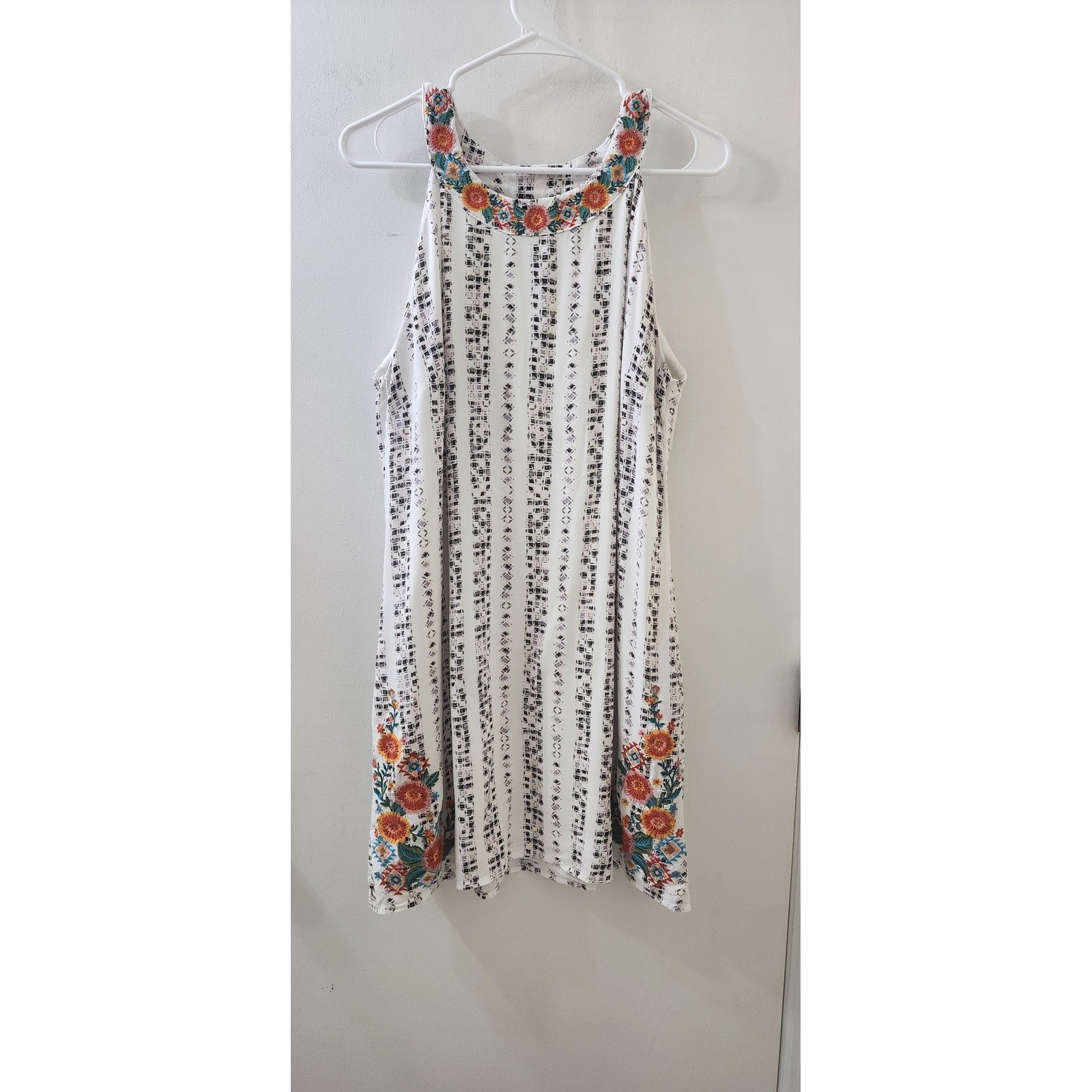 Savanna Jane Floral Embroidered Halter Shift Dress White Geometric Boho Large