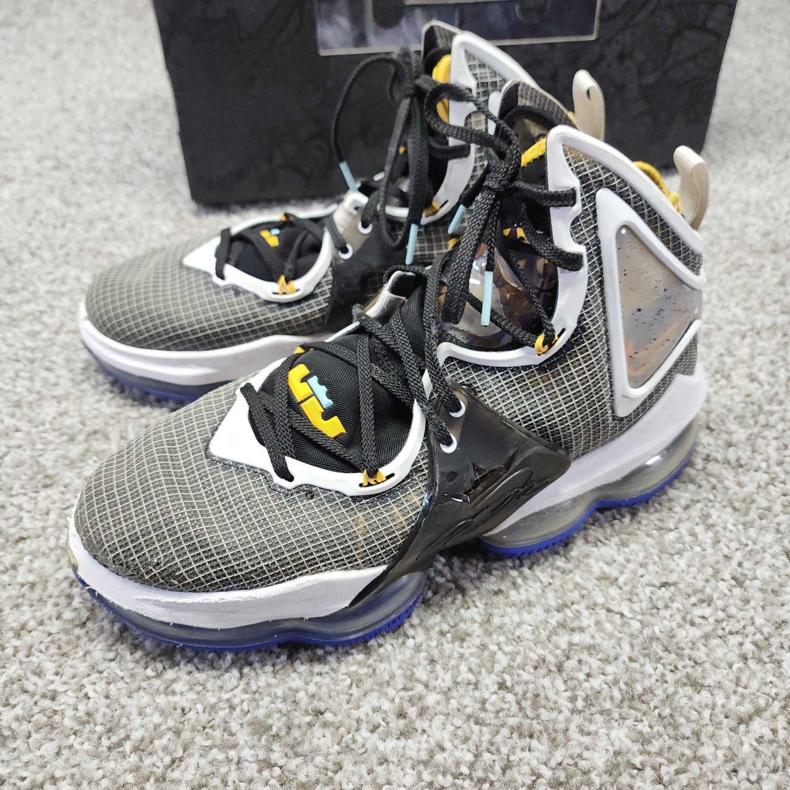 Nike LeBron 19 Hardwood Classic Laker Purple Gold Black Men Size 9.5