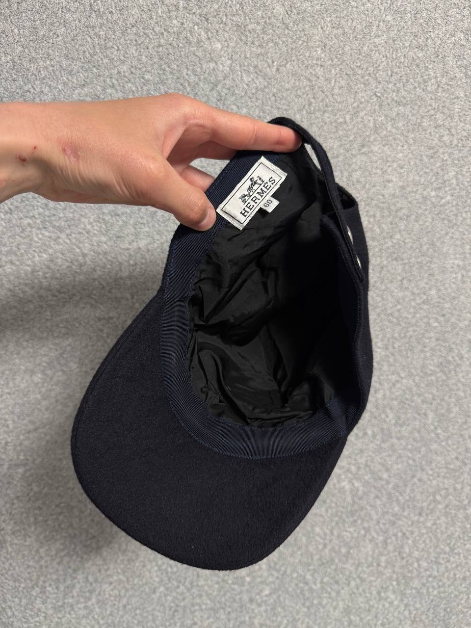 Hermès Cashmere cap, size 60, dark blue, close to black