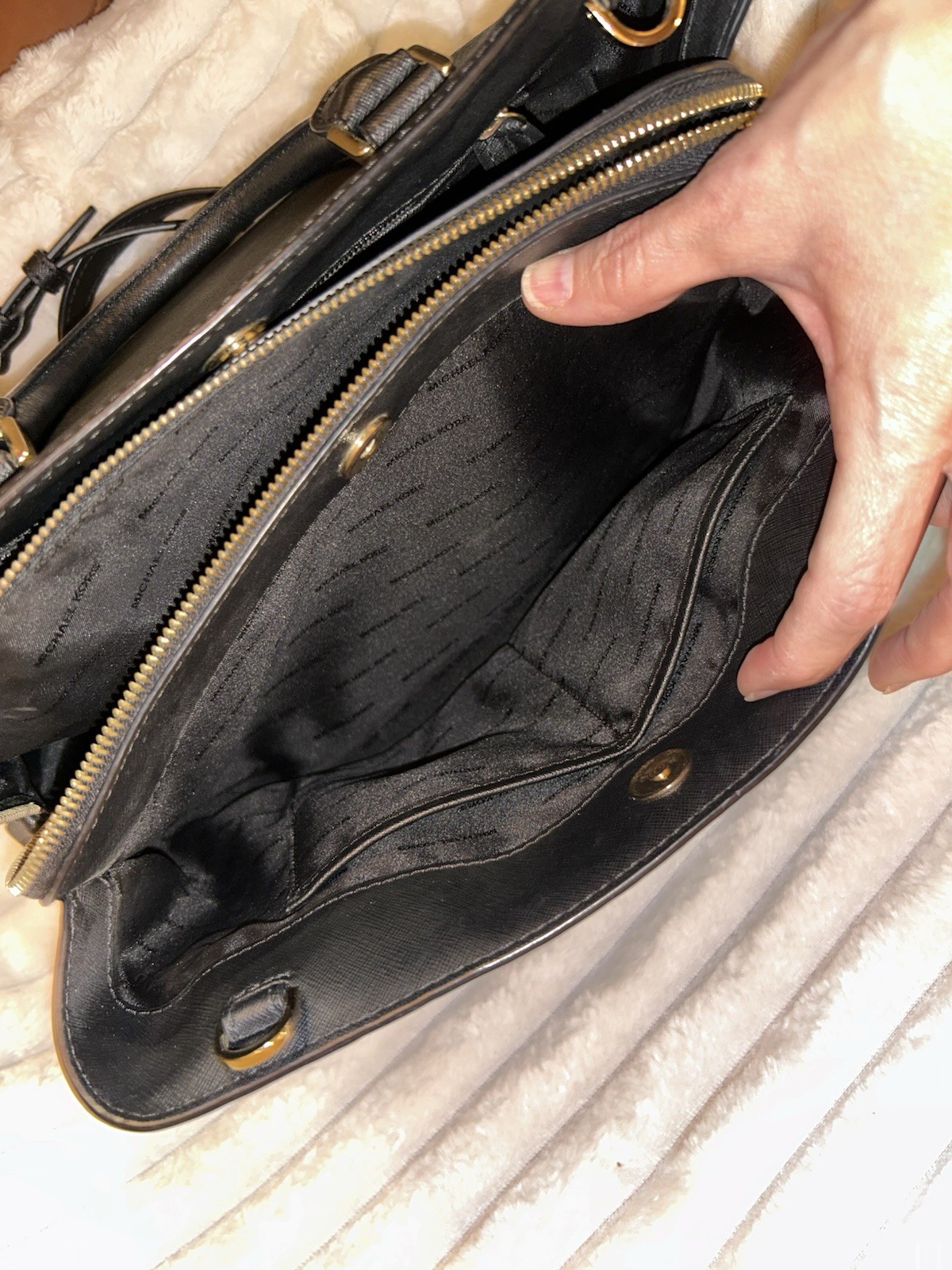 Michael Kors Savannah Large Satchel Black Saffiano Leather Gold Crossbody Strap