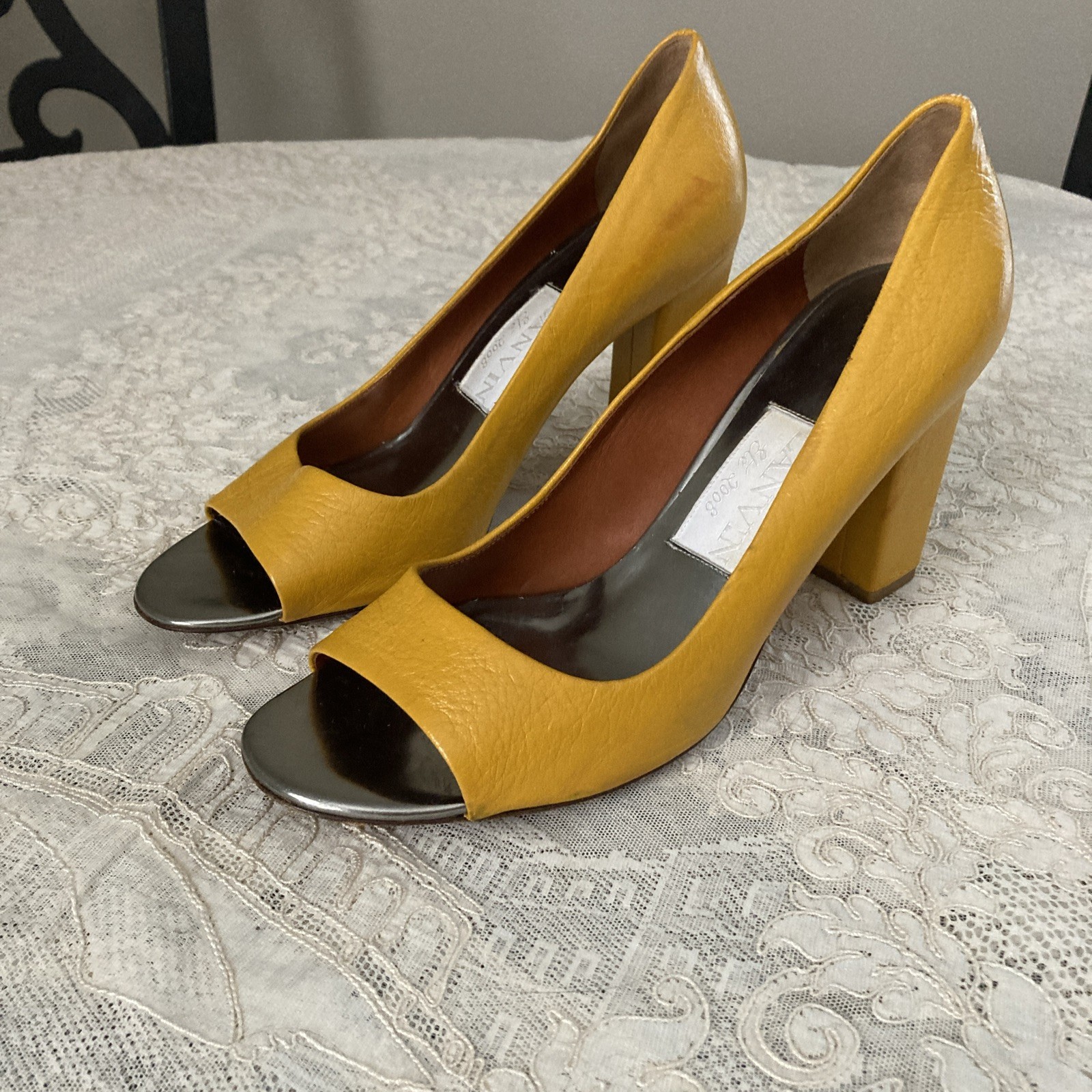 VINTAGE Lanvin Ete 2008 Yellow Patent Leather Metallic Peep Toe Pumps Sz 38 / 7