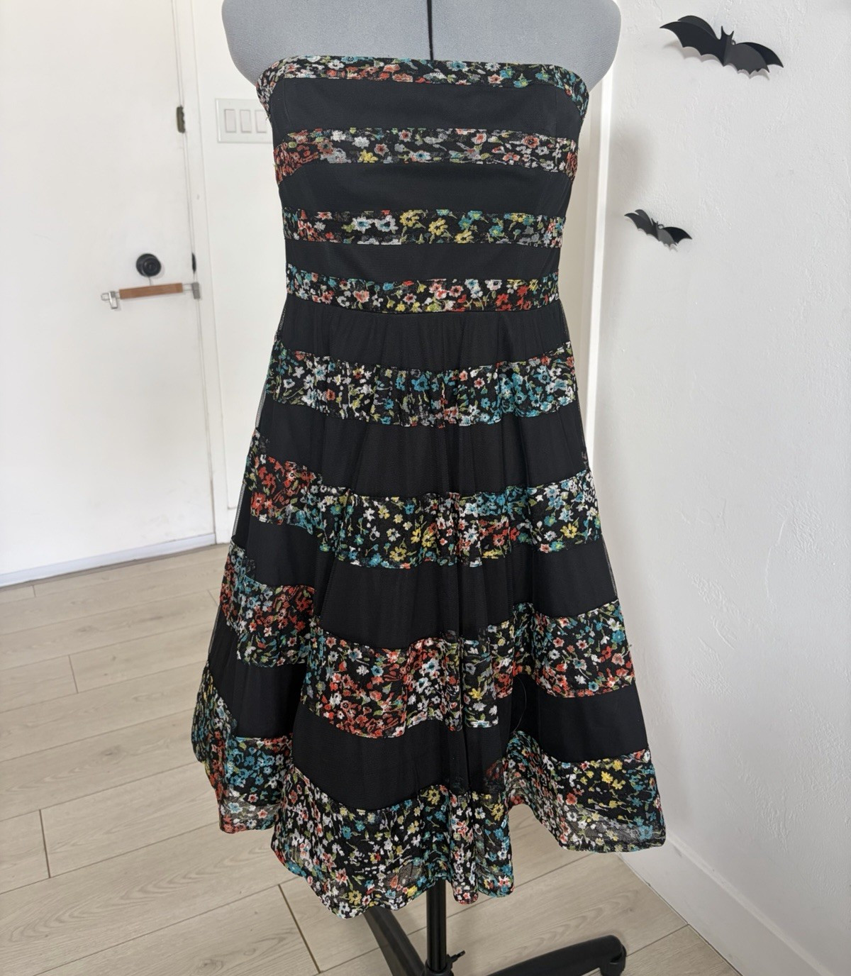Betsey Johnson Black Floral Fit & Flare Strapless Knee Length Zip Dress 6