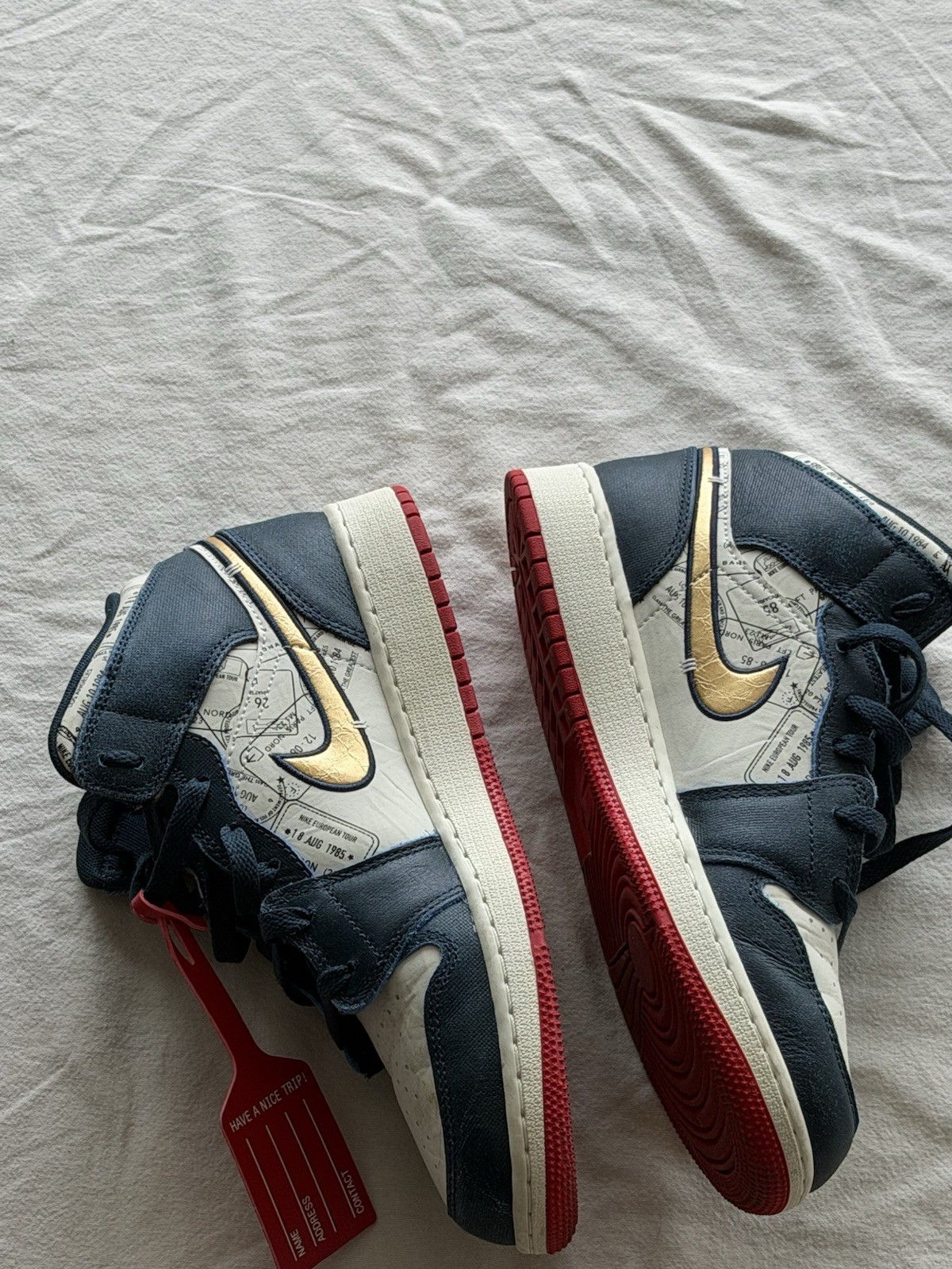 Jordan Air Jordan 1 Mid-Top Men’s Lace-Up Athletic Sneaker Blue/White/Red