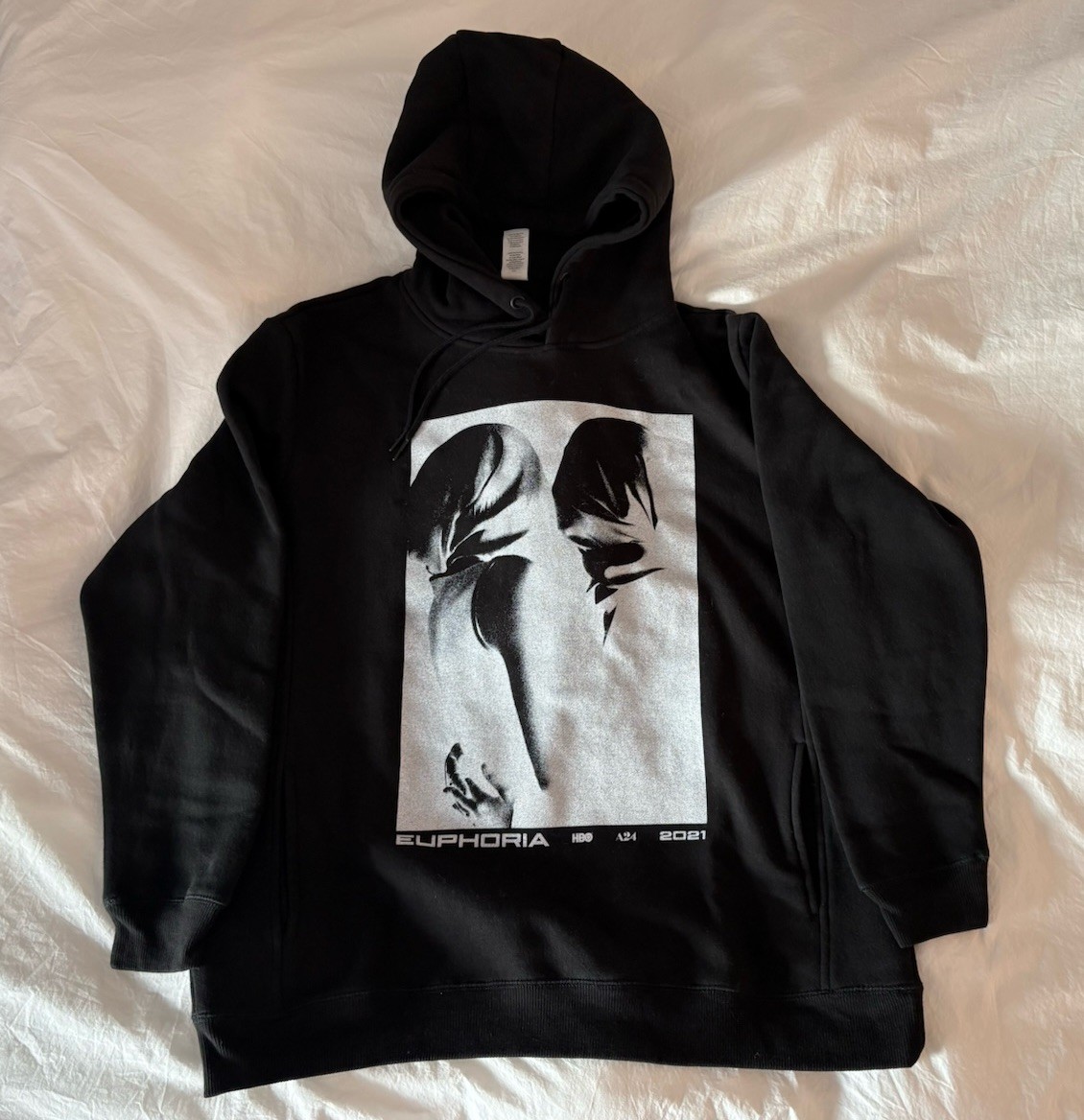 EUPHORIA SEASON TWO CAST & CREW HOODIE XL A24 HBO ZENDAYA shirt book poster