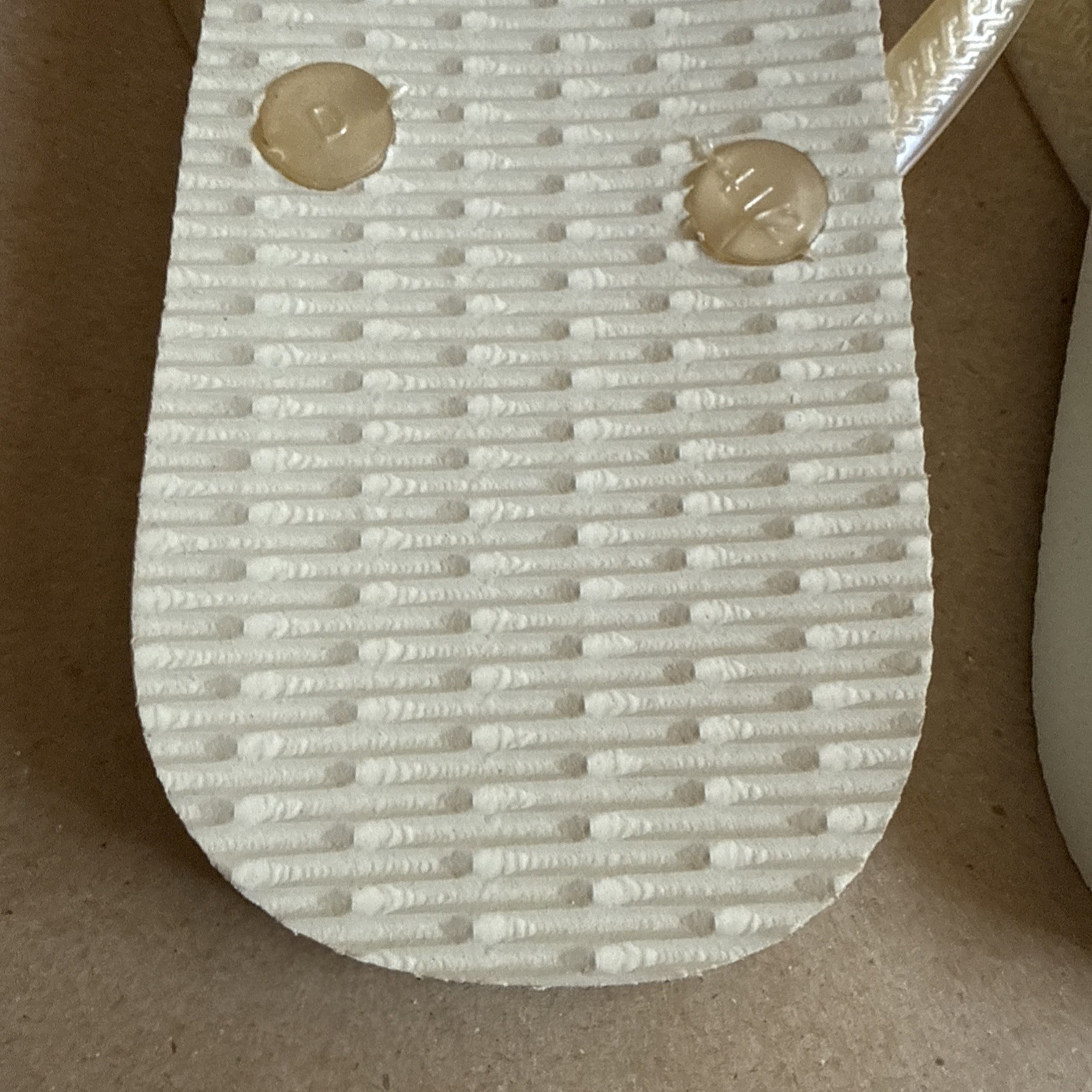 Havaianas Slim White Pearlized Straps 41/42 – New