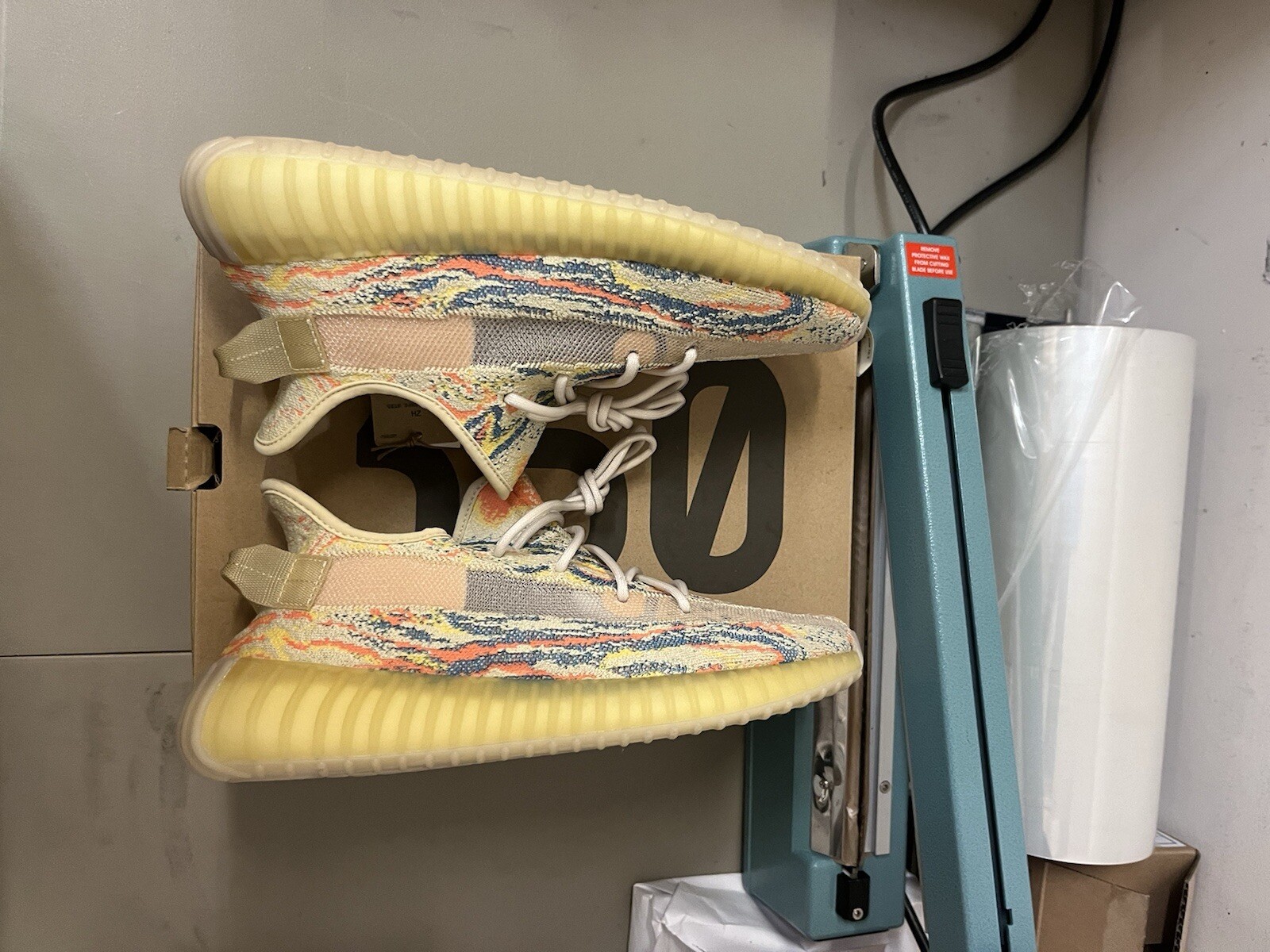 Size 10.5 – adidas Yeezy Boost 350 V2 Low MX Oat