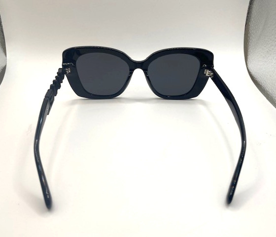 Authentic CHANEL 5422 Women Sunglasses Polarized-Black CC Logo New With Box