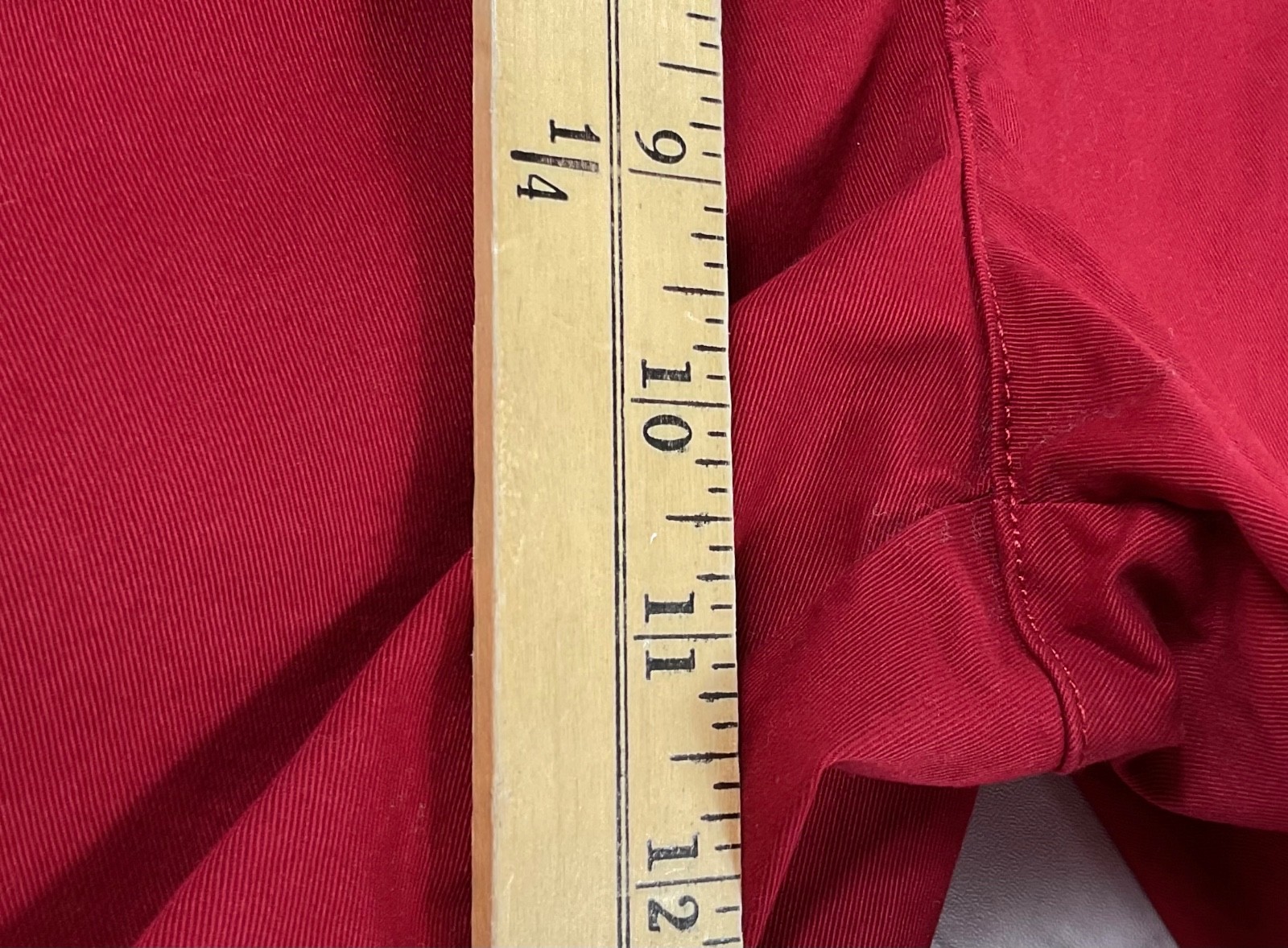 Eddie Bauer Shorts Womens Sz 12 Red Legend Wash Slightly Curvy Stretch Pockets