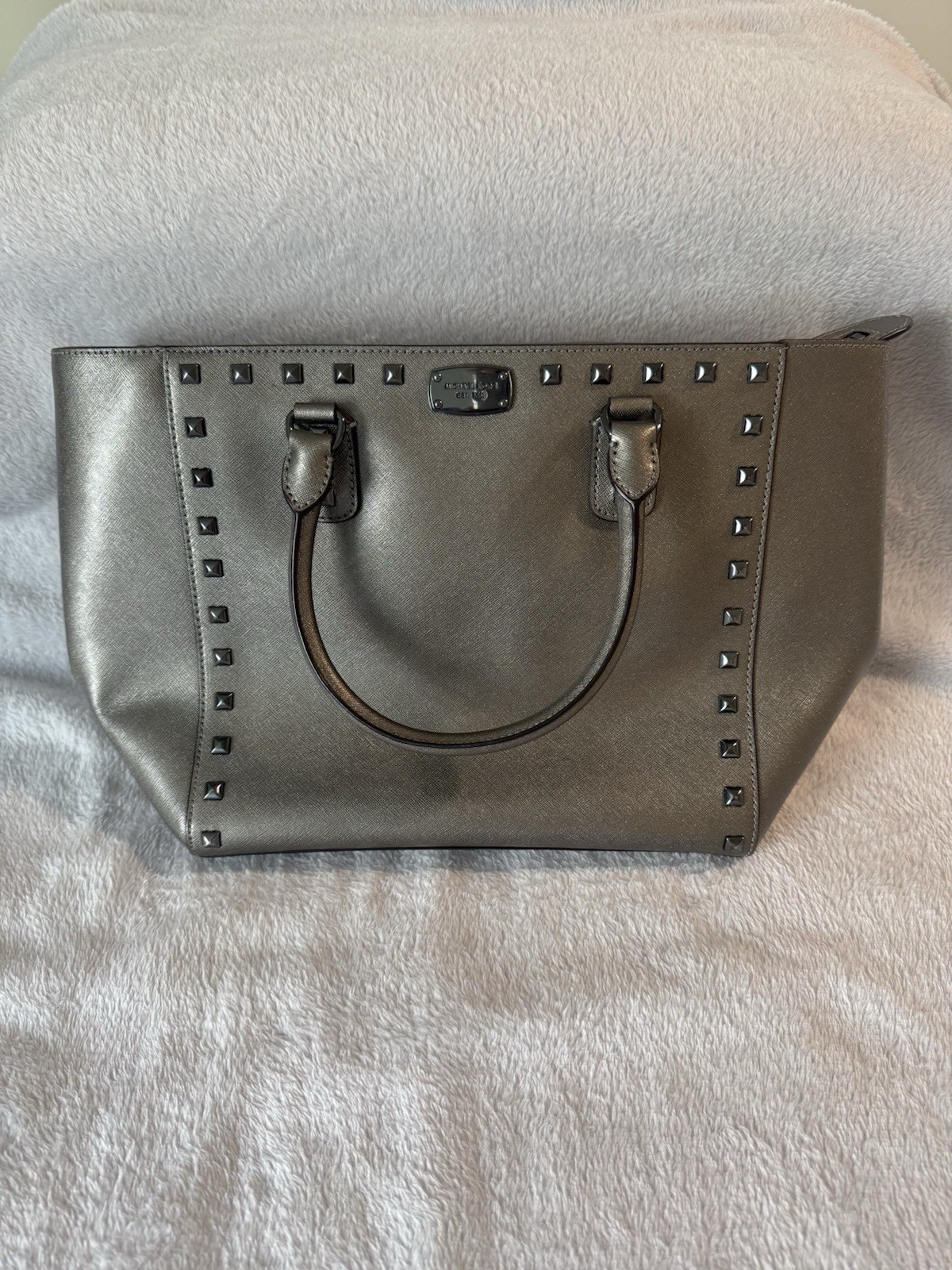 🩶 Michael Kors Selma Large Studded Tote Gunmetal Gray Saffiano Leather Purse