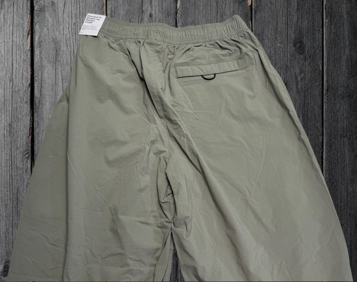 Nike Tech Men’s Medium Woven Olive Green Oversized Woven Pants HM7158-320 $120
