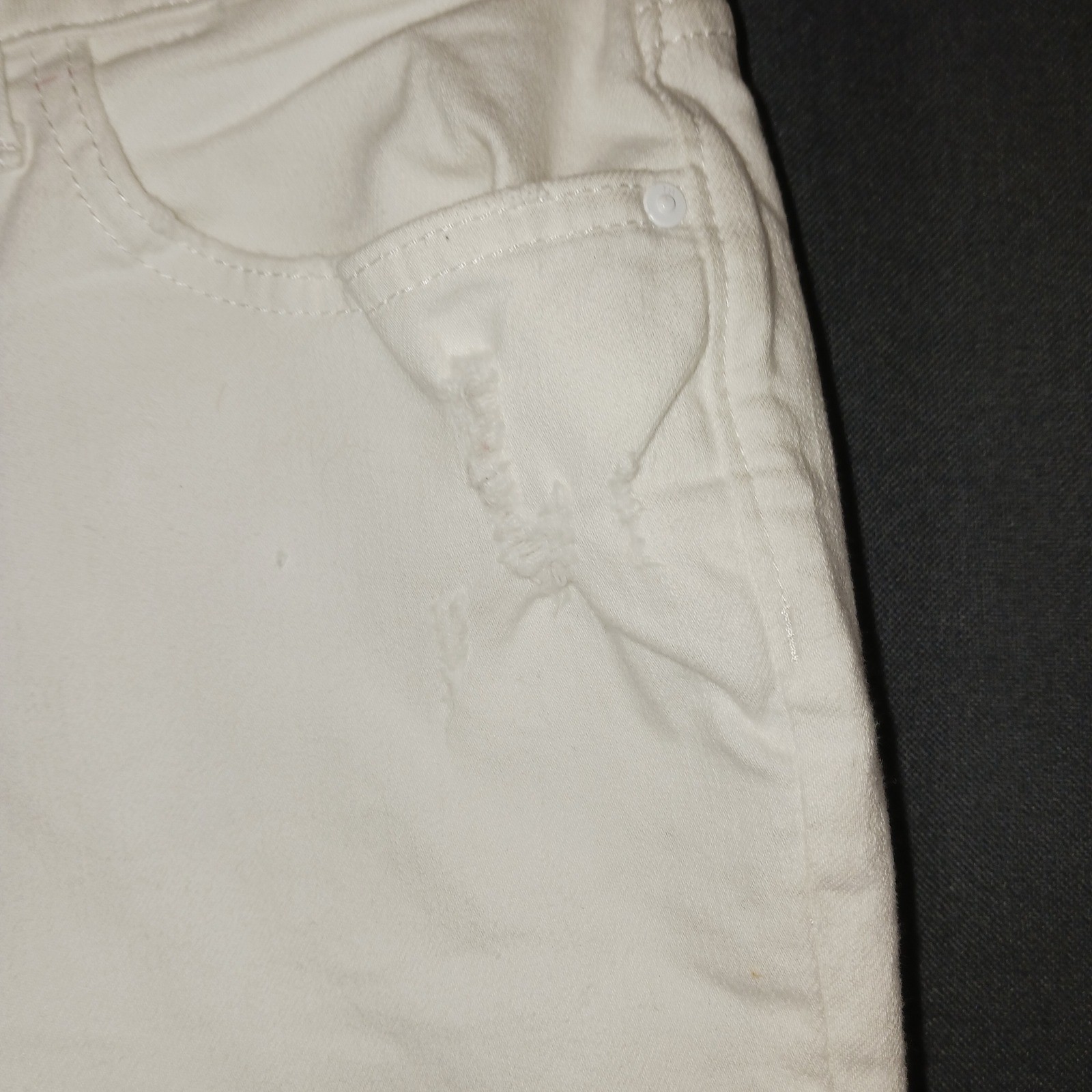 Tommy Hilfiger White Distressed Boyfriend Jeans, Ripped Denim, Women’s Size 2