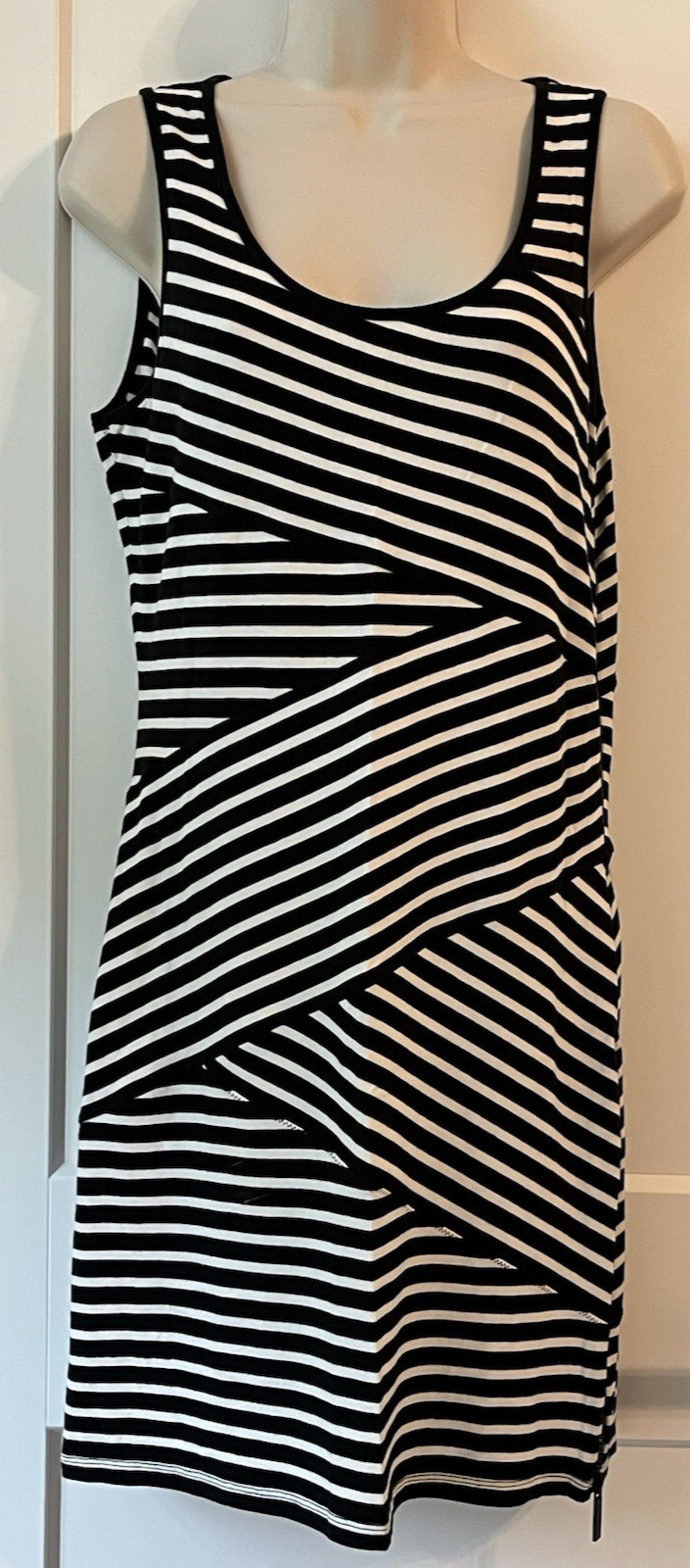 Michael Kors Sleeveless Pencil Dress Diagonal Black & White Stripes Side Zipper