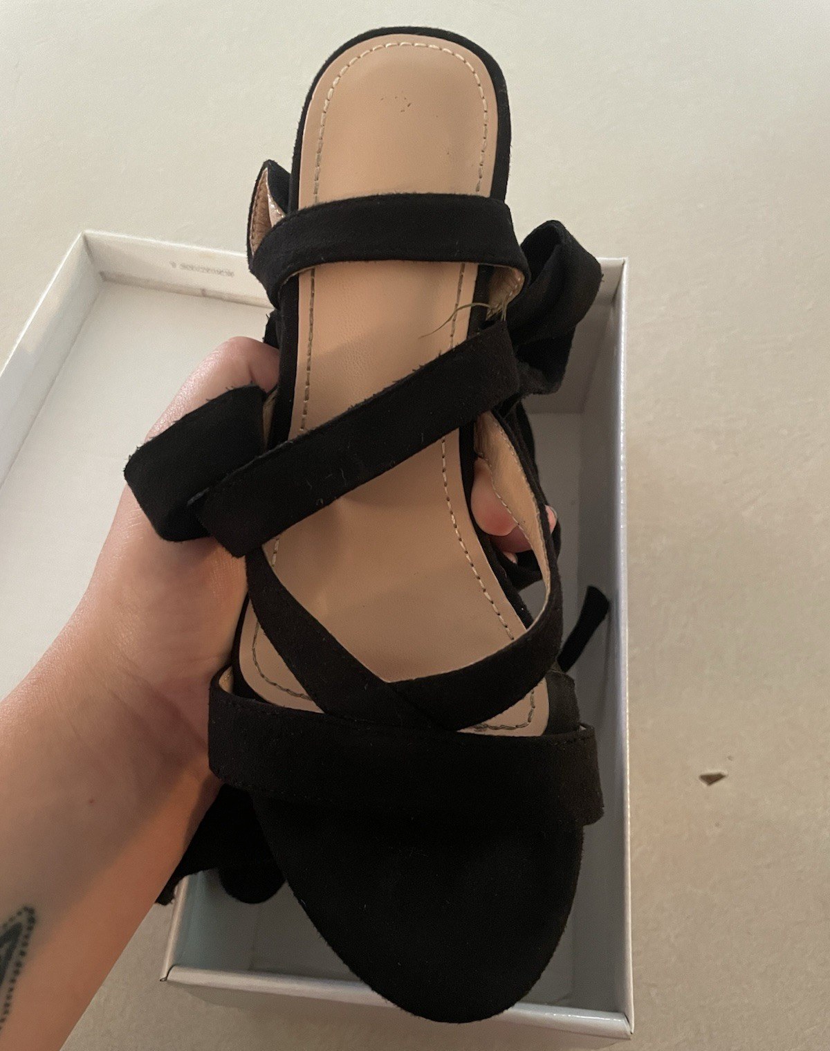 Women’s Black Strappy Lace-Up Ankle Wrap Tie Block Heel Sandals US 6