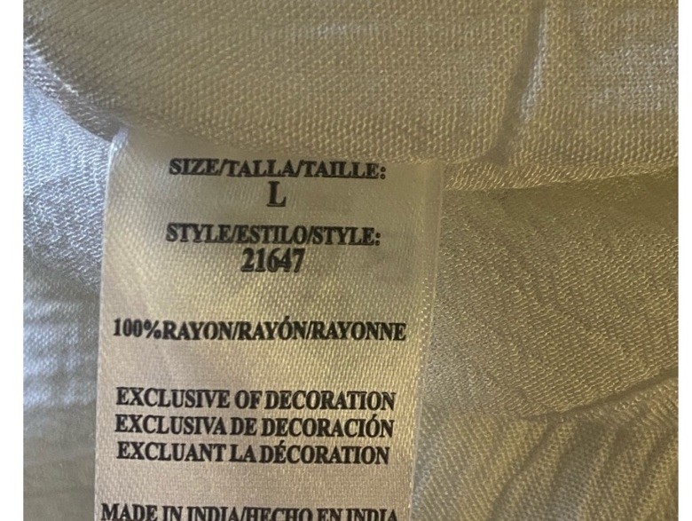 NWOT Rivera Sun White Embroidered Pancho Style Tunic. Size Large