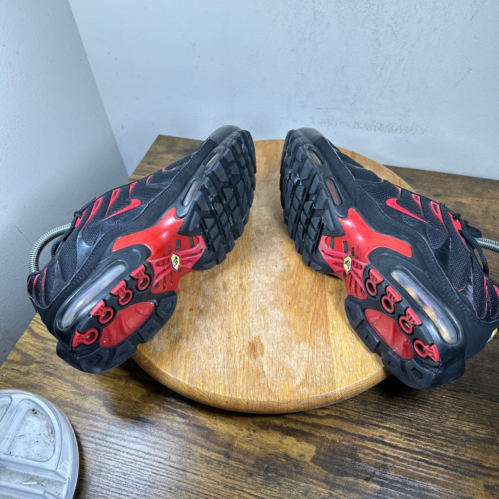 Nike Air Max Plus TN Black University Red Mens Running Shoes CU4864-001 Size 9