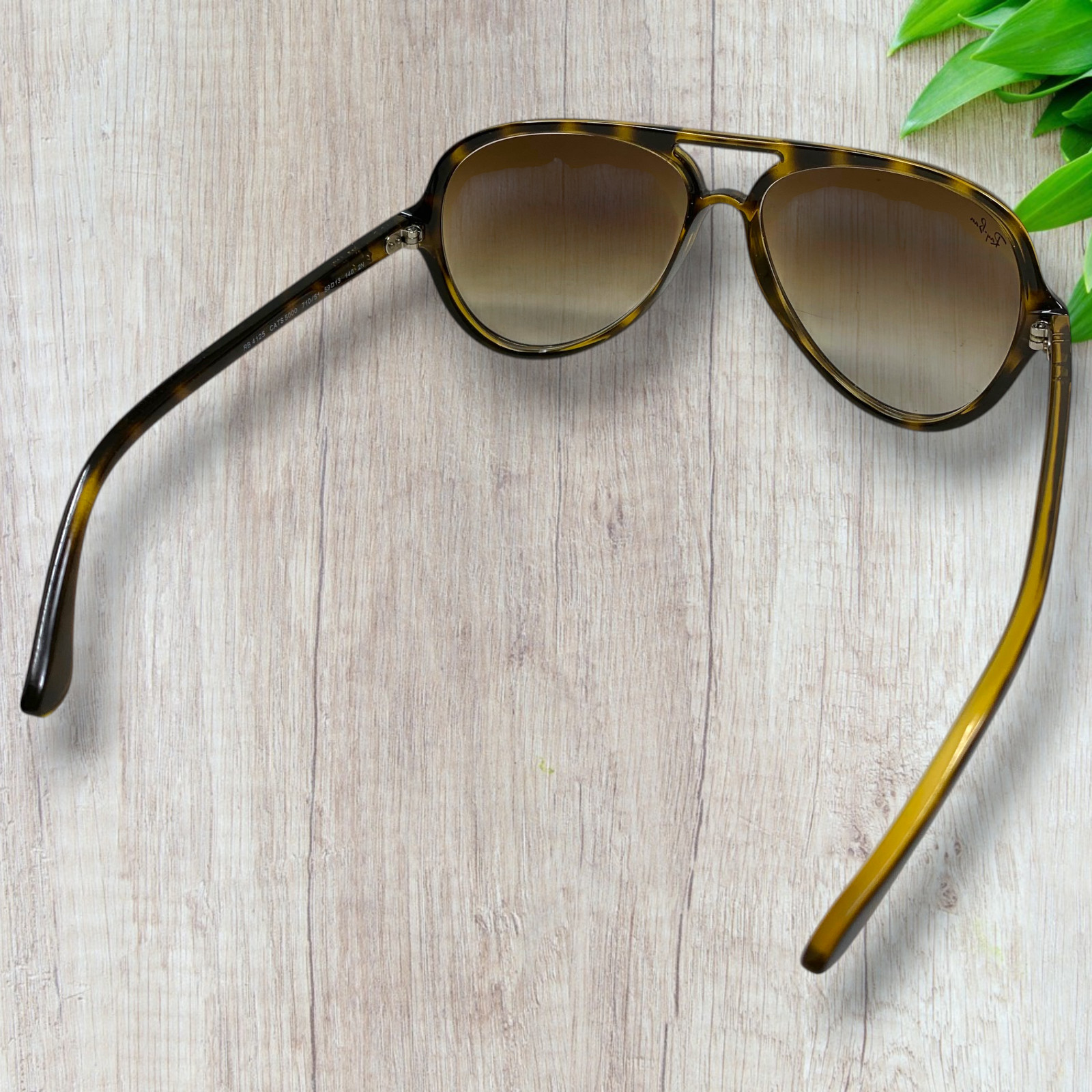 Ray-Ban RB4125 Cats 5000 Aviator Tortoise Sunglasses 710/51 59mm Italy Case Box