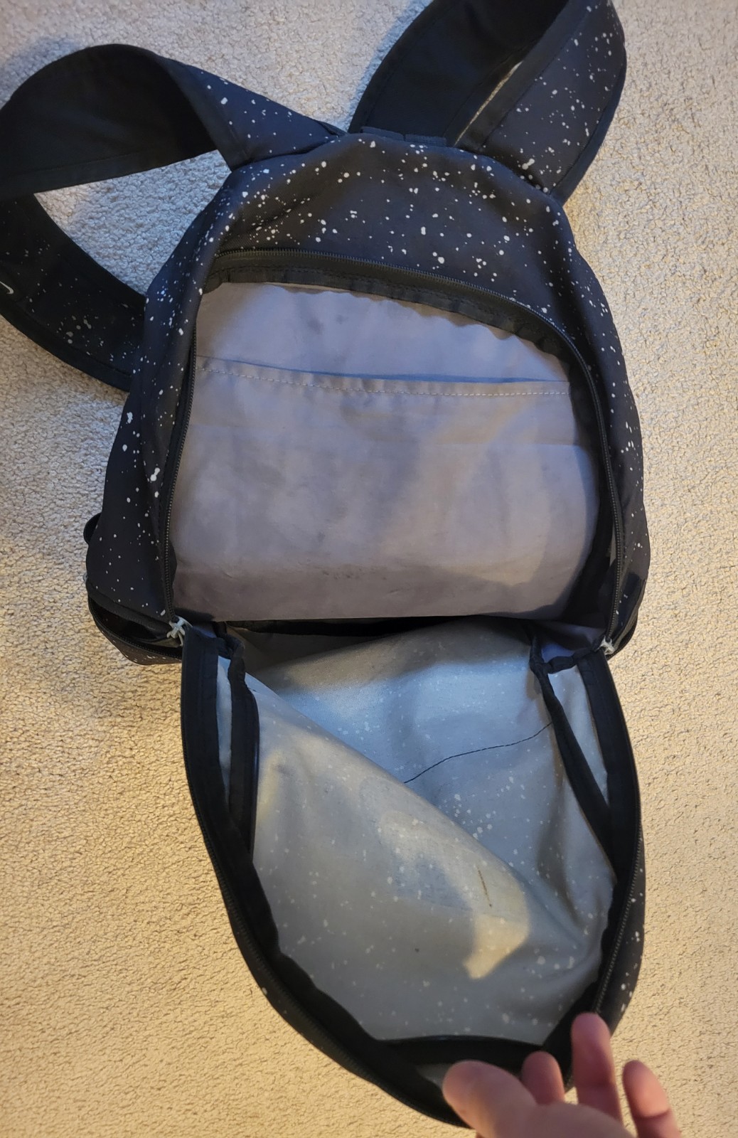 Nike Black and white spotted Backpack fair Condition zippers work well school
