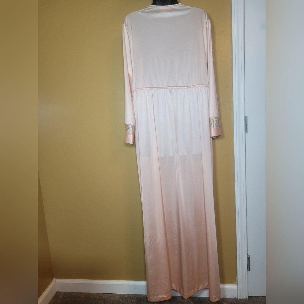Source Unknown Peach Long Nightgown with Floral Embroidery