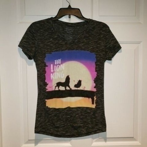 Women’s sz S Disney Gray Short Sleeved T Shirt The Lion King