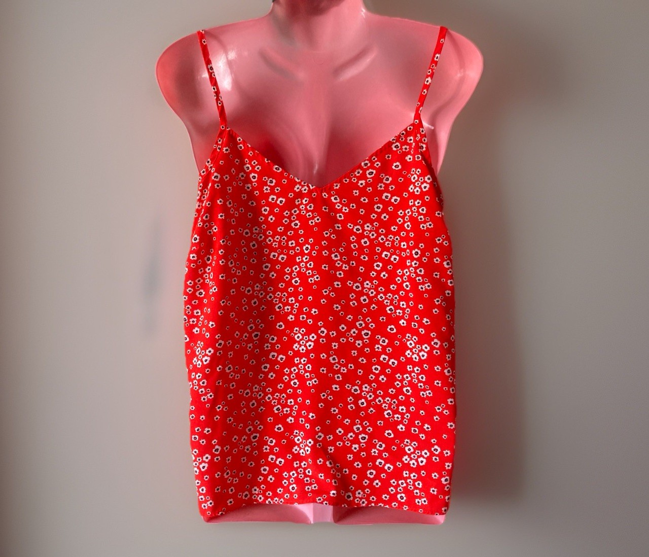 Ladies Set 2 Cami Tops Silky Black Pink Rose / Red White Floral Size 10 BNWOT