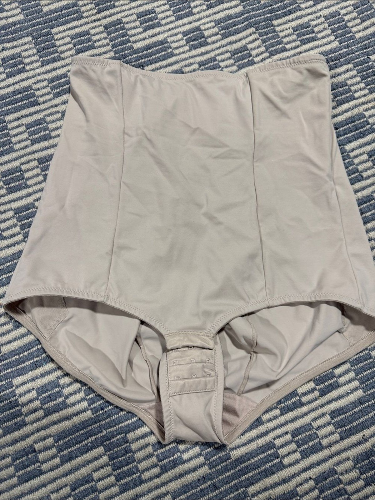 High-Waist Sculpting Shorts in Light Taupe