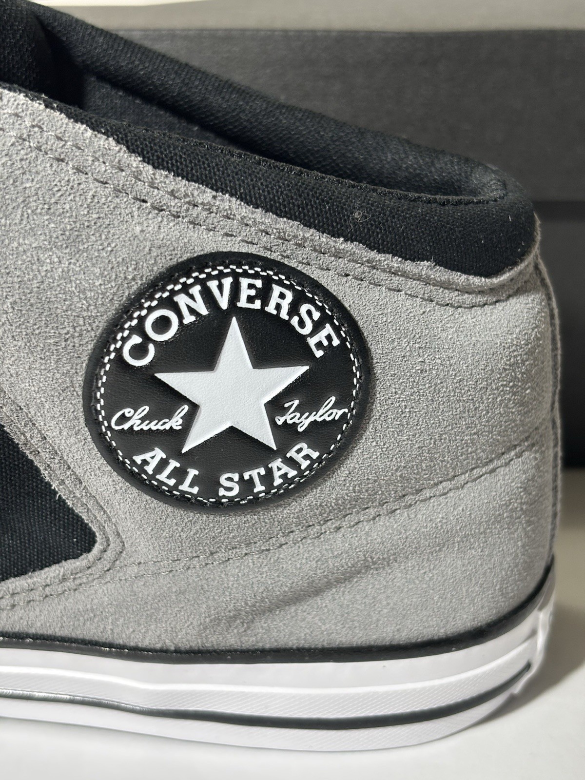 CONVERSE Chuck Taylor All Star High Street Mid A16470C Sz: Men’s 11.5 WMs 13.5