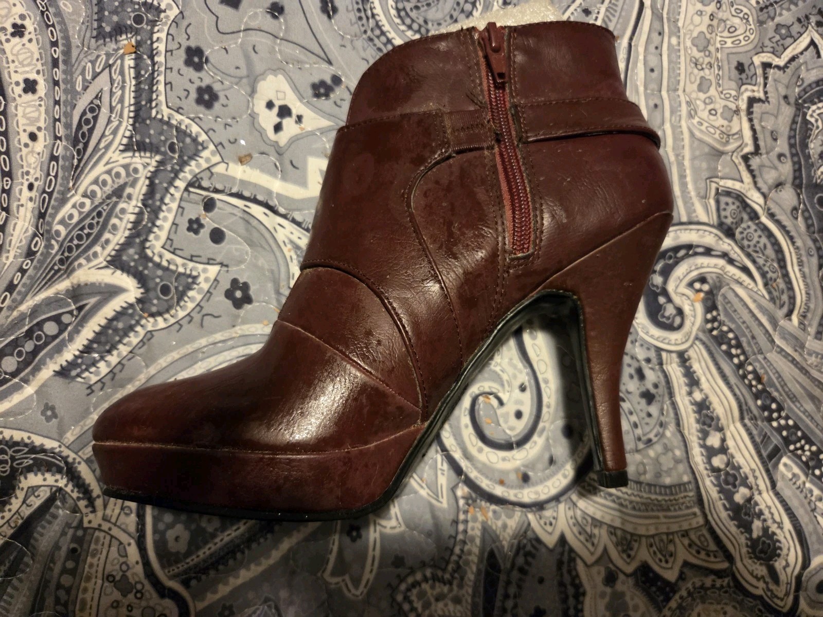 Womens Burgandy Platform Booties Size 8
