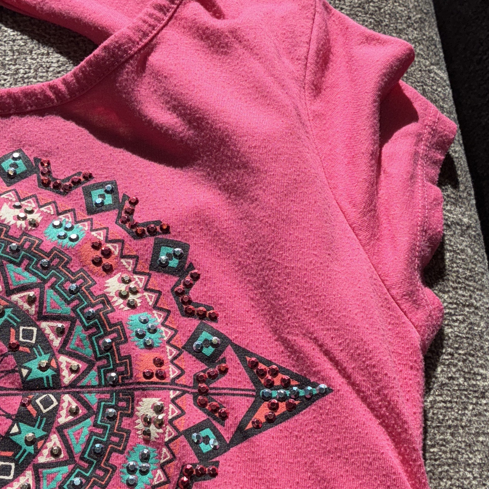 Beautees girls Pink Graphic Sequin Keyhole Neck Short Sleeve Tee L
