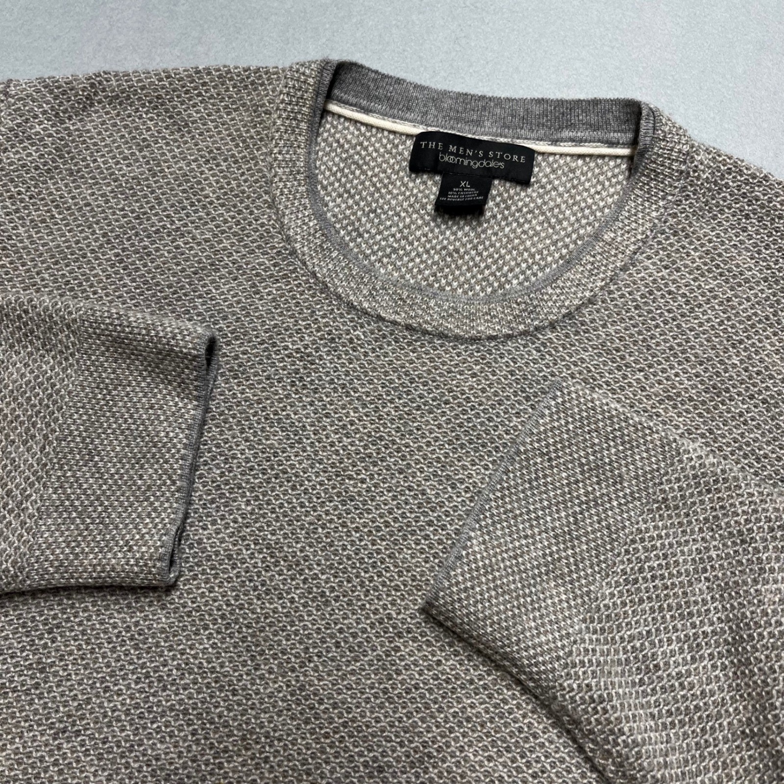 The Mens Store Bloomingdales XL Crew Sweater 90%Wool 10shmere Textured Knit