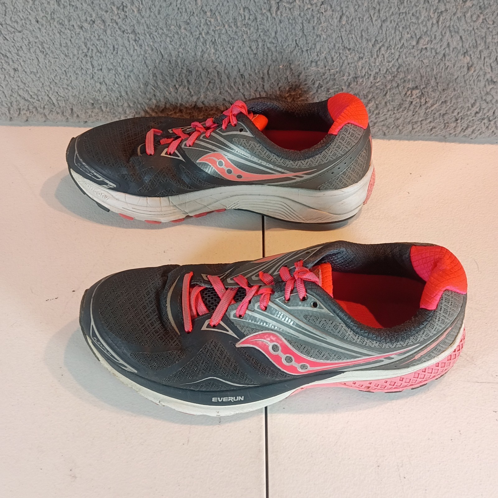 Saucony Ride 13 Women’s Running Shoes Size 9.5 Purple Athletic Sneakers