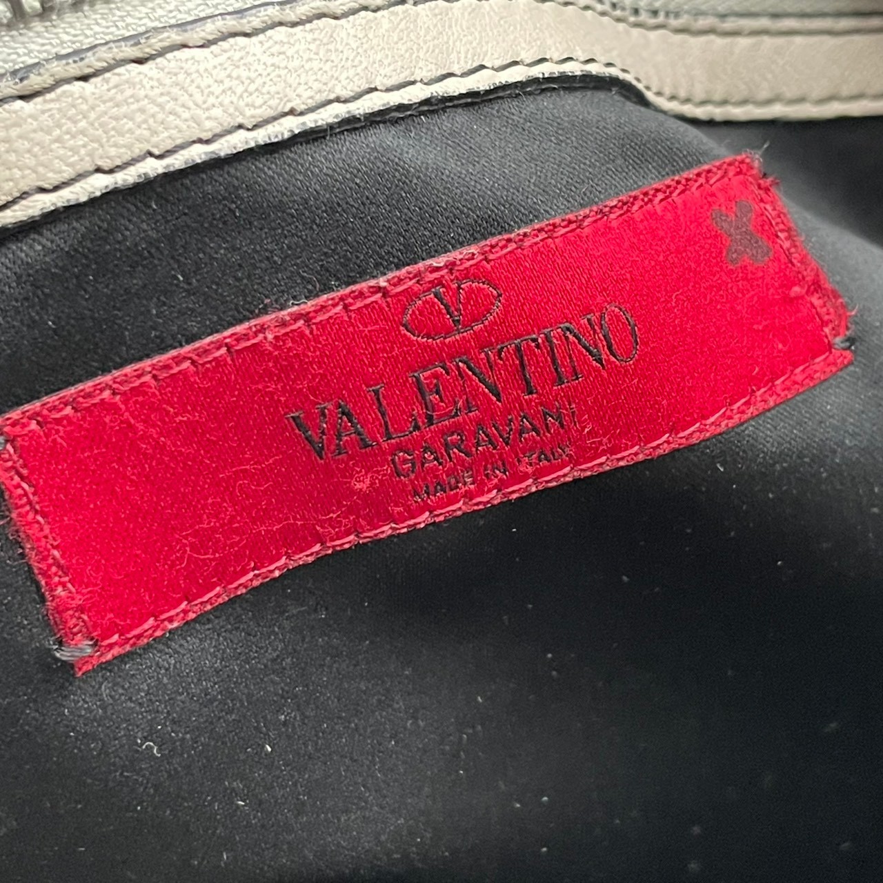 Authentic VALENTINO GARAVANI Ruffle Hobo Bag Handbag Leather Gray Women