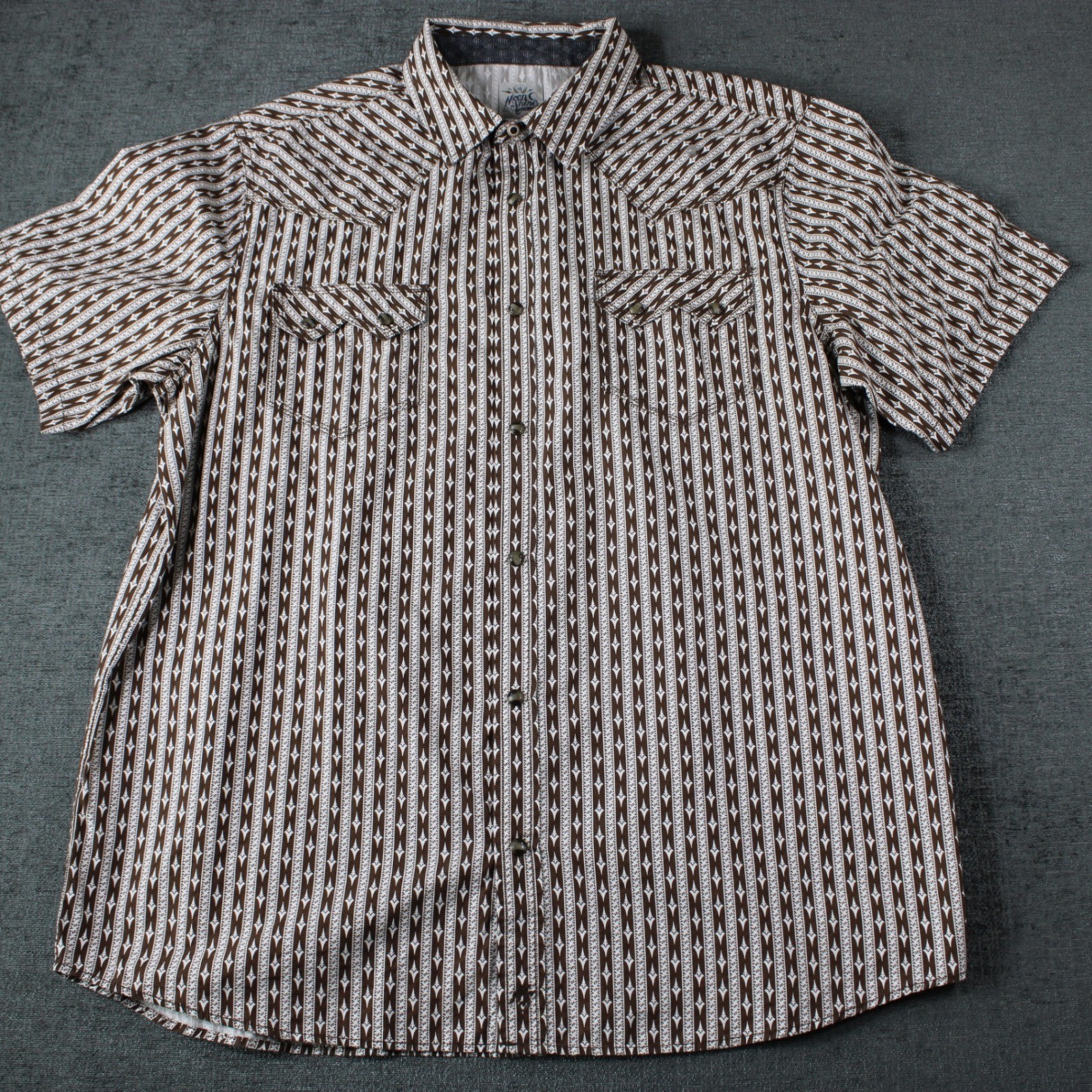 Moonshine Spirit Brad Paisley Mens XL Western Shirt Brown White Arrow Stripe SS