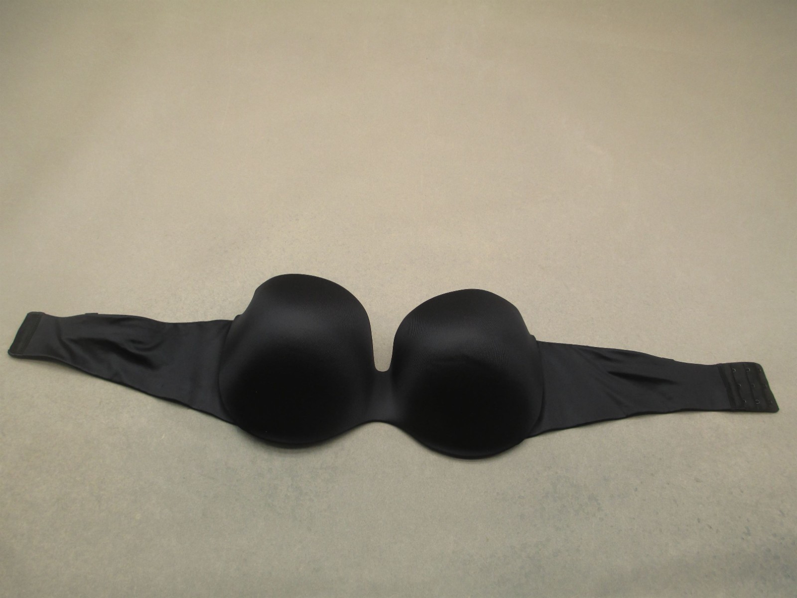 38C Maidenform Womens Black Lined Underwired Back Closure Strapless Bra 11K
