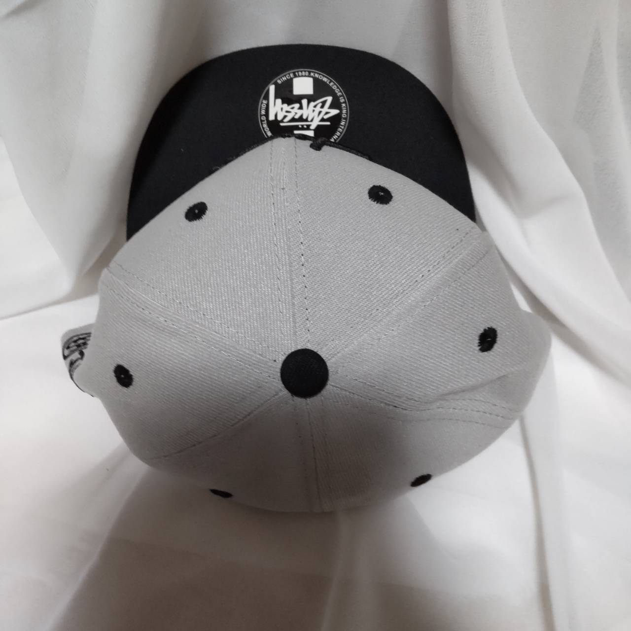check description chose color STUSSY Snapback Cap Hat black Gray White Red acs
