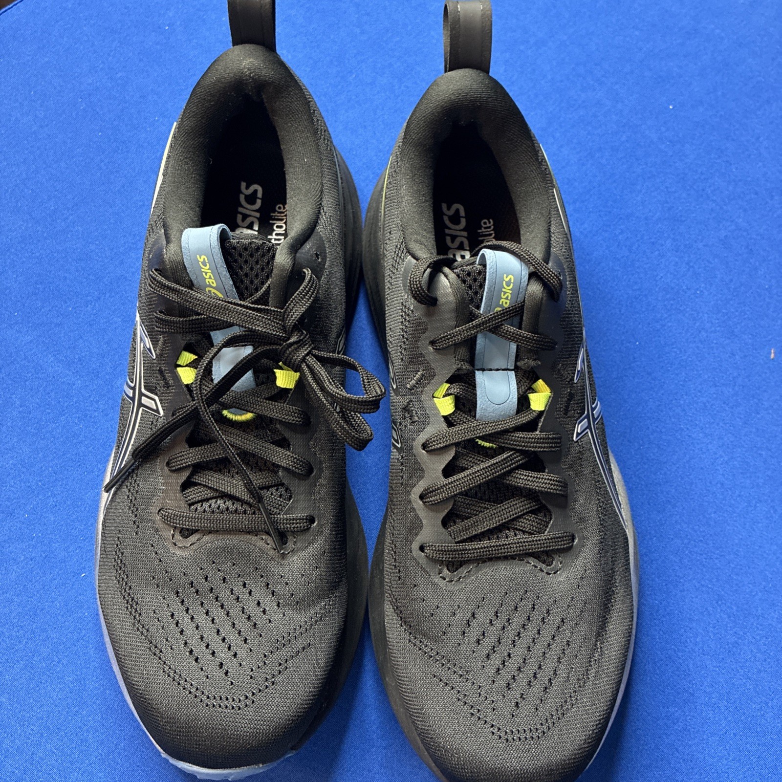 Size 8.5- ASICS Gel Pulse 16 Black Pure Silver very good condition