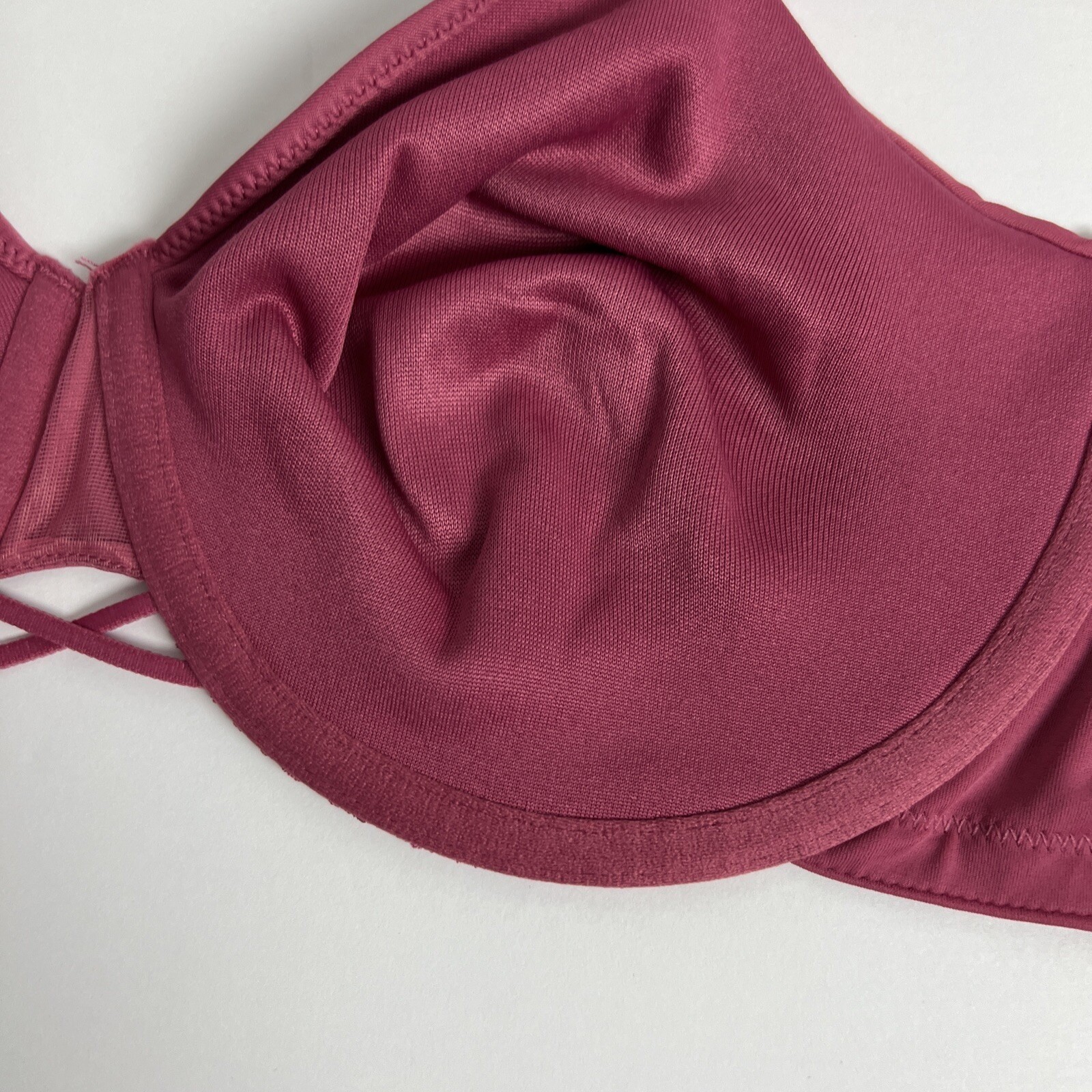 Vanity Fair Womens Bra Size 42DDD Radiant Collection Lover’s Knot Dark Pink A71