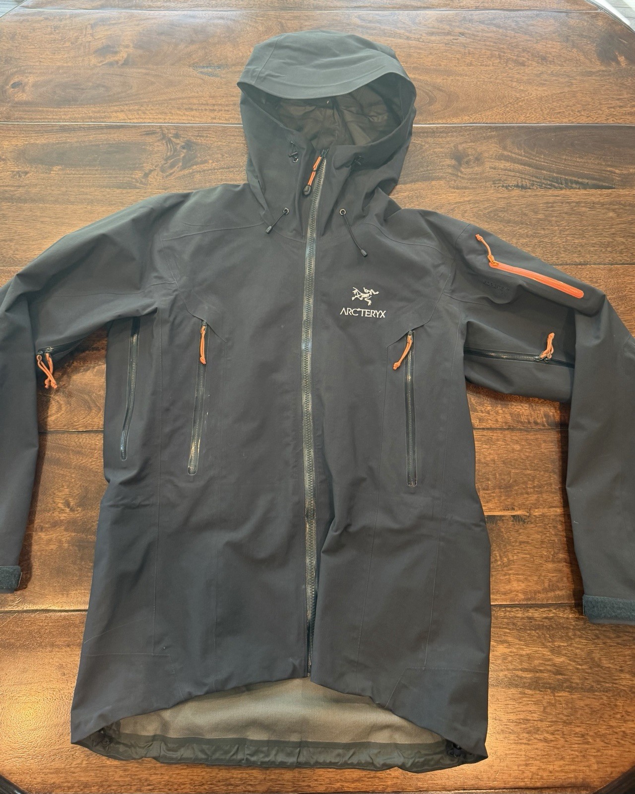 Arc’teryx Theta SV Men’s Shell Hoody Black/Charcoal Size S