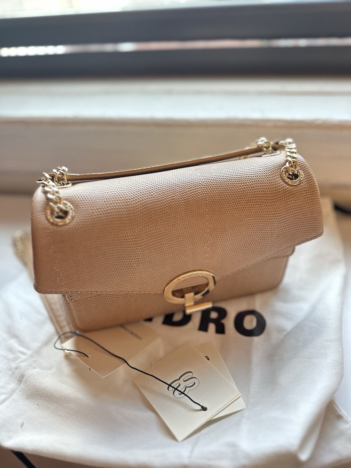 (Excellent Condition with Tags) SANDRO YZA Leather Cross Shoulder Bag (Beige)