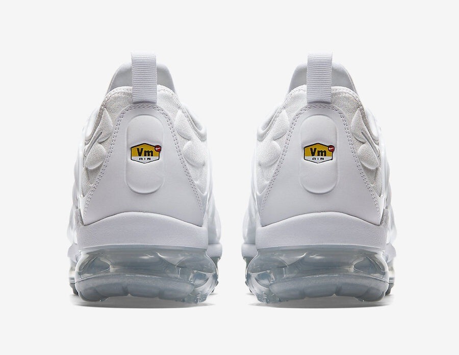 Nike Air Vapormax plus Triple Platinum 924453-100 Men’s Retro Running –