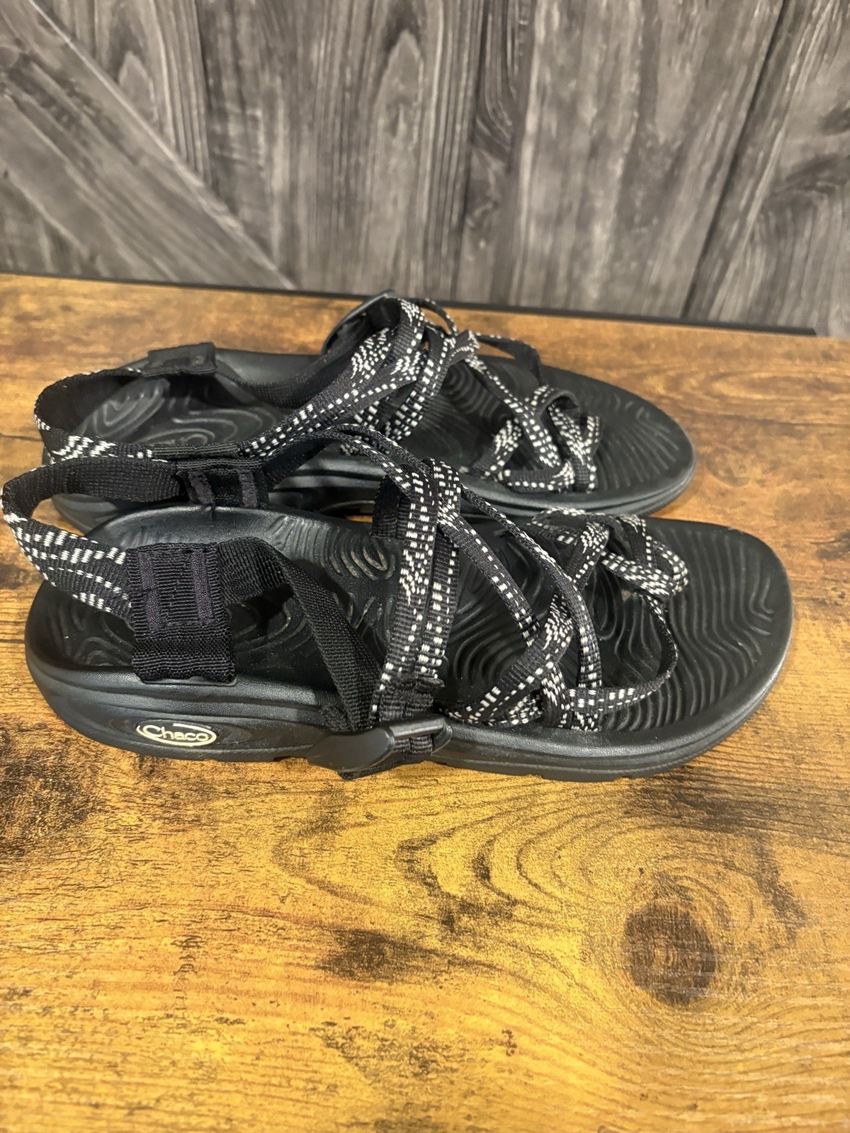 Chacos Women’s Size 7 Zvolv X2 Strappy Hiking Sport Sandals Black Dash Toe Loop